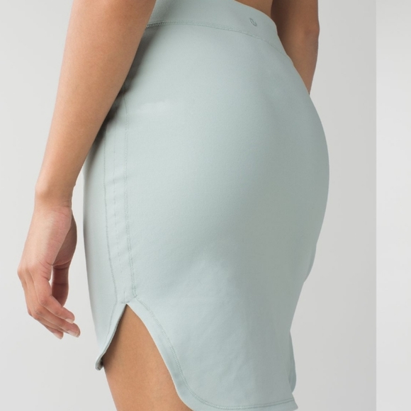 NWOT Lululemon City Skirt in Minty Grey Size 6 - Picture 2 of 10